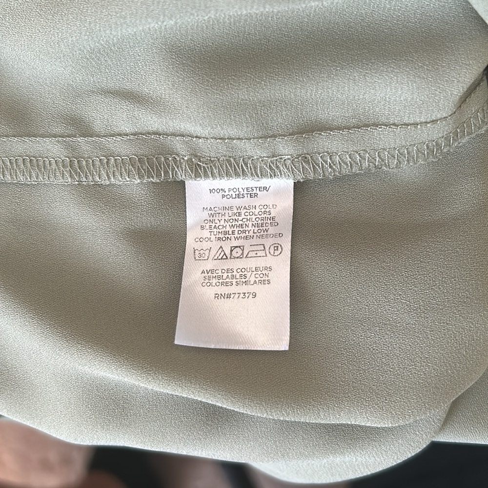 Ann Taylor Factory Blouse Sleeveless XL Sage Color - Picture 7 of 9